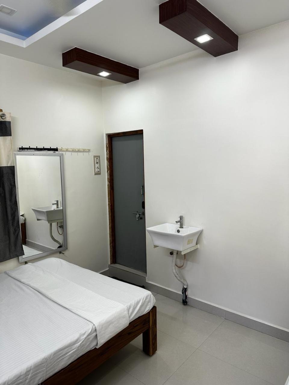 Temple View Home Stay Tiruvannamalai Exterior photo