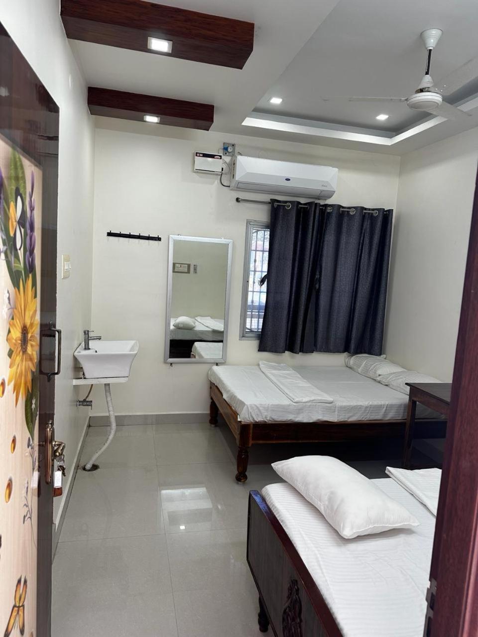 Temple View Home Stay Tiruvannamalai Exterior photo